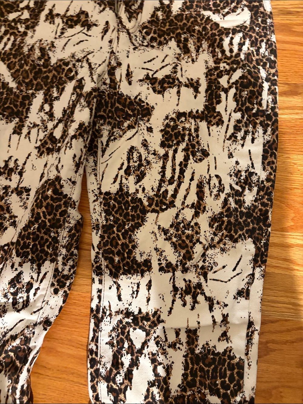 Nasty Gal White & Brown Abstract Print leopard jeans. Size L no stretch - Picture 2 of 3